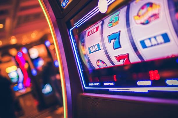 Live dealer at Cambodia Pools table streaming in HD